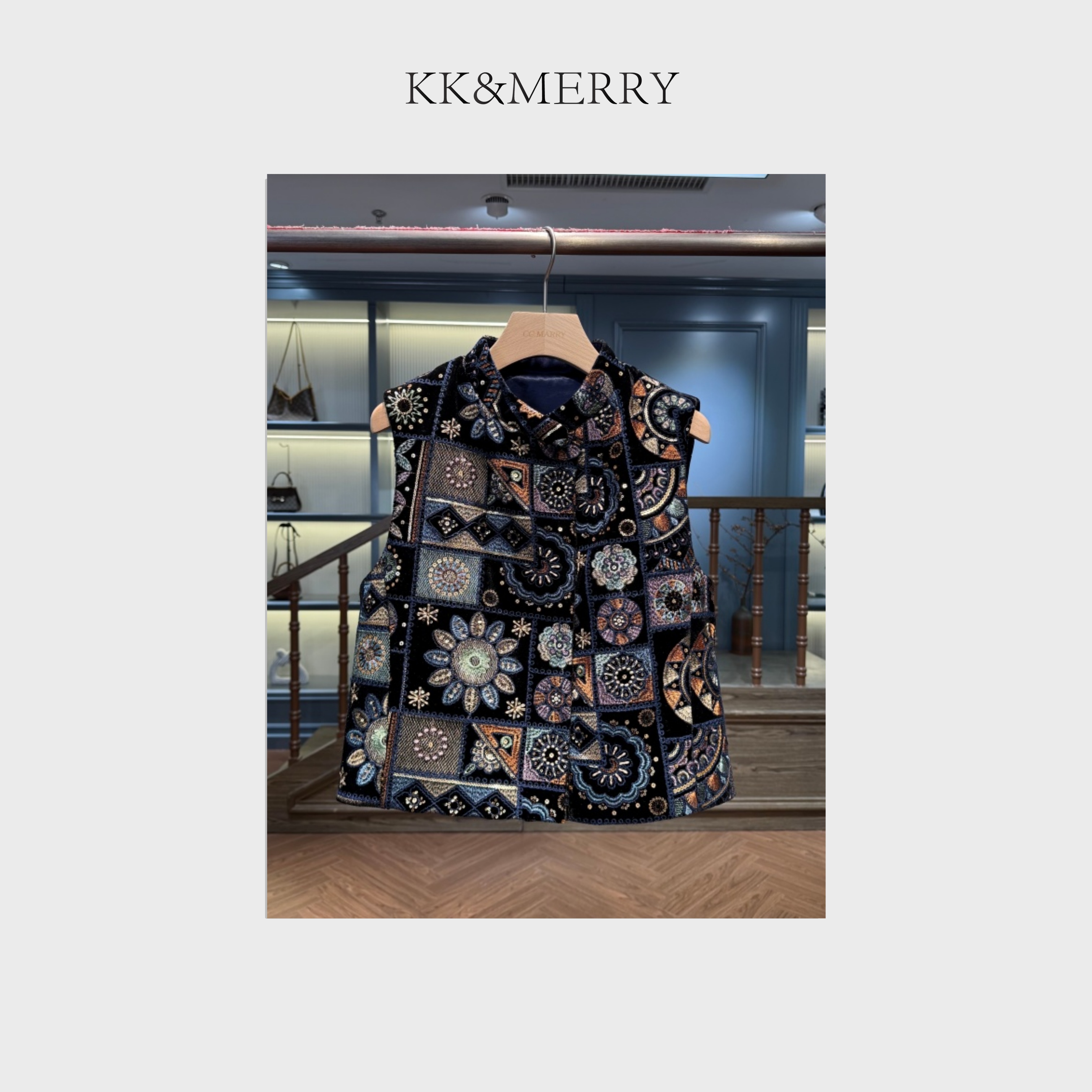 KK&MERRY百搭高级感精致新中式国风重工无袖羽绒刺绣马甲KDD118
