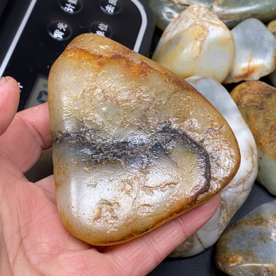 和田玉（糖玉）挂件未镶嵌