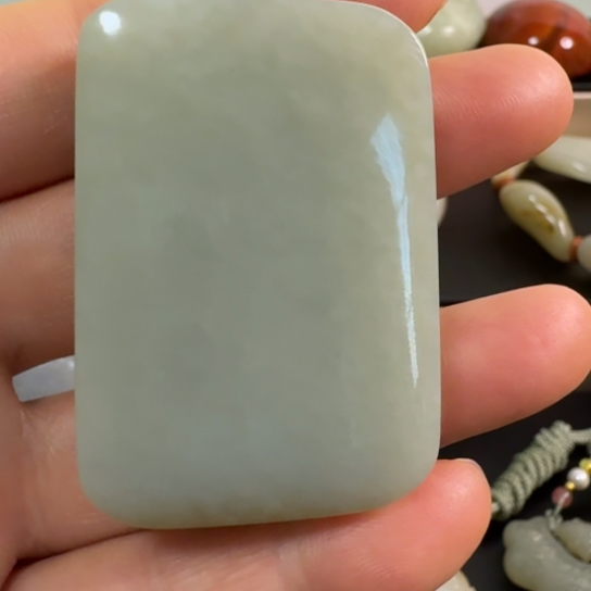 和田玉（糖玉）未镶嵌颈饰