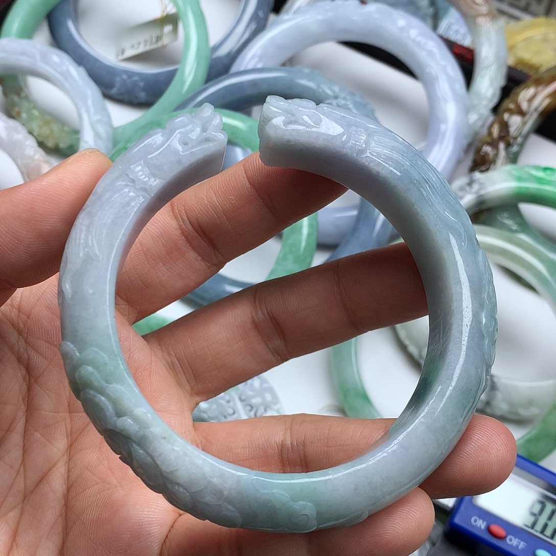 蒲***蒲翡翠未镶嵌手镯天然翡翠58.6