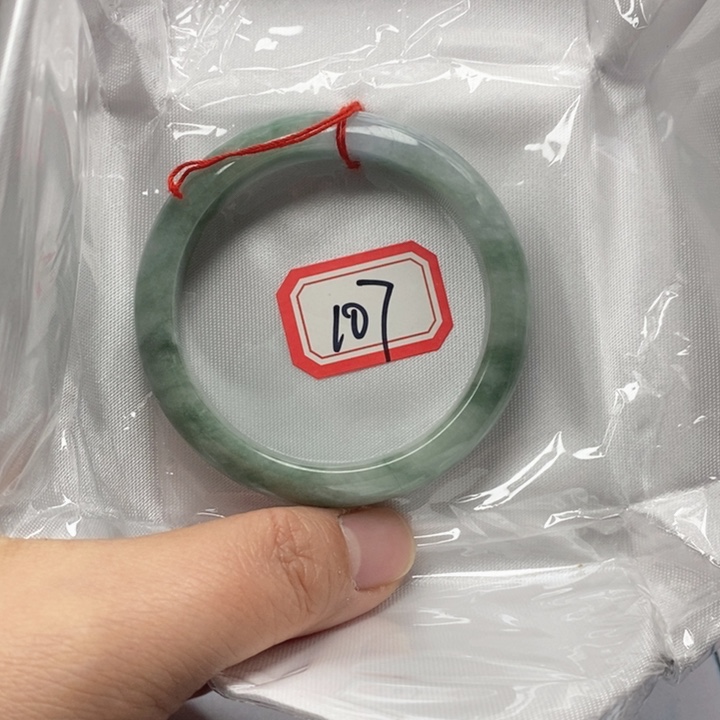 翡翠未镶嵌手镯翡翠