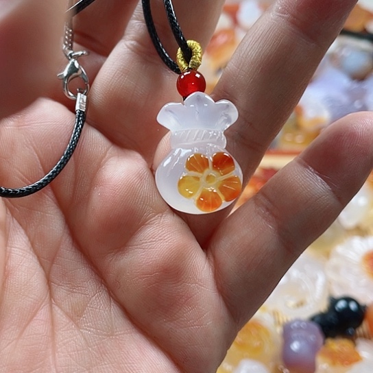 玛瑙/玉髓吊坠(赠链)未镶嵌