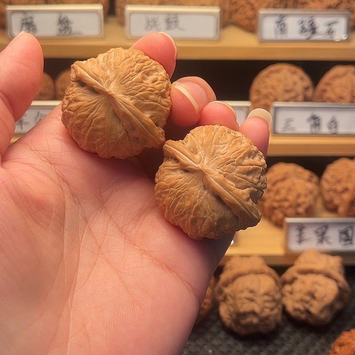 *****文玩核桃把件40乾隆磨