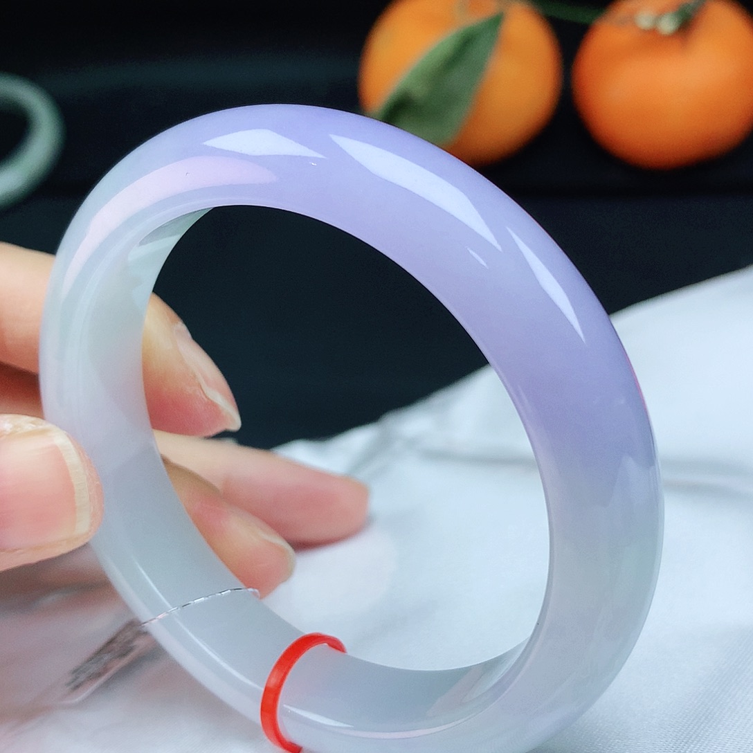 翡翠手镯未镶嵌55圈