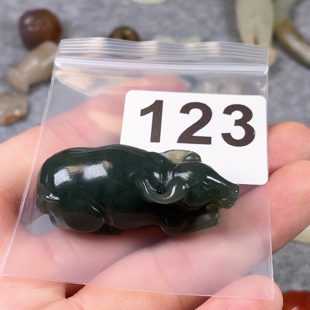 和田玉（糖玉）颈饰未镶嵌