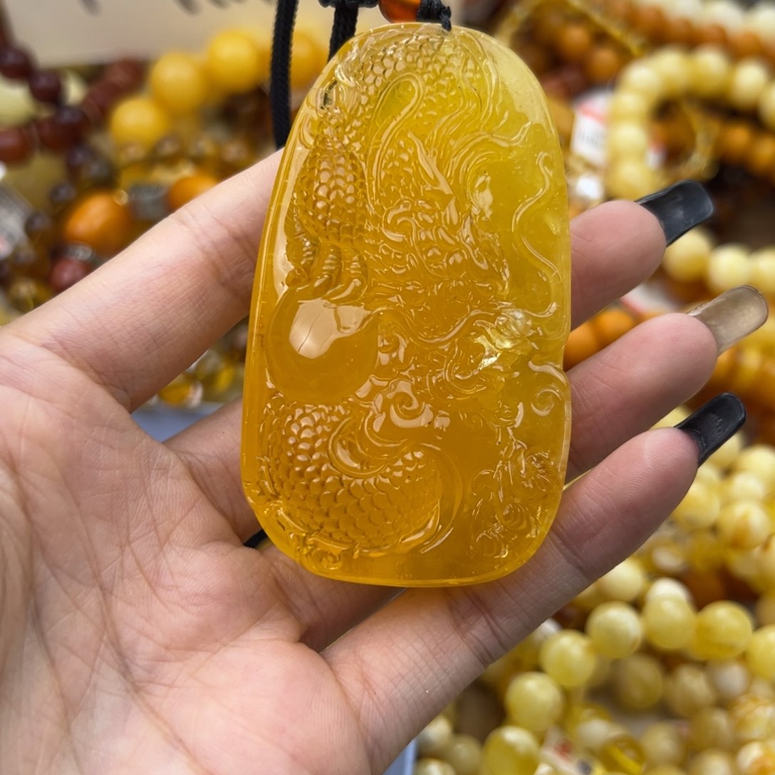 琥珀珠宝奇石未镶嵌