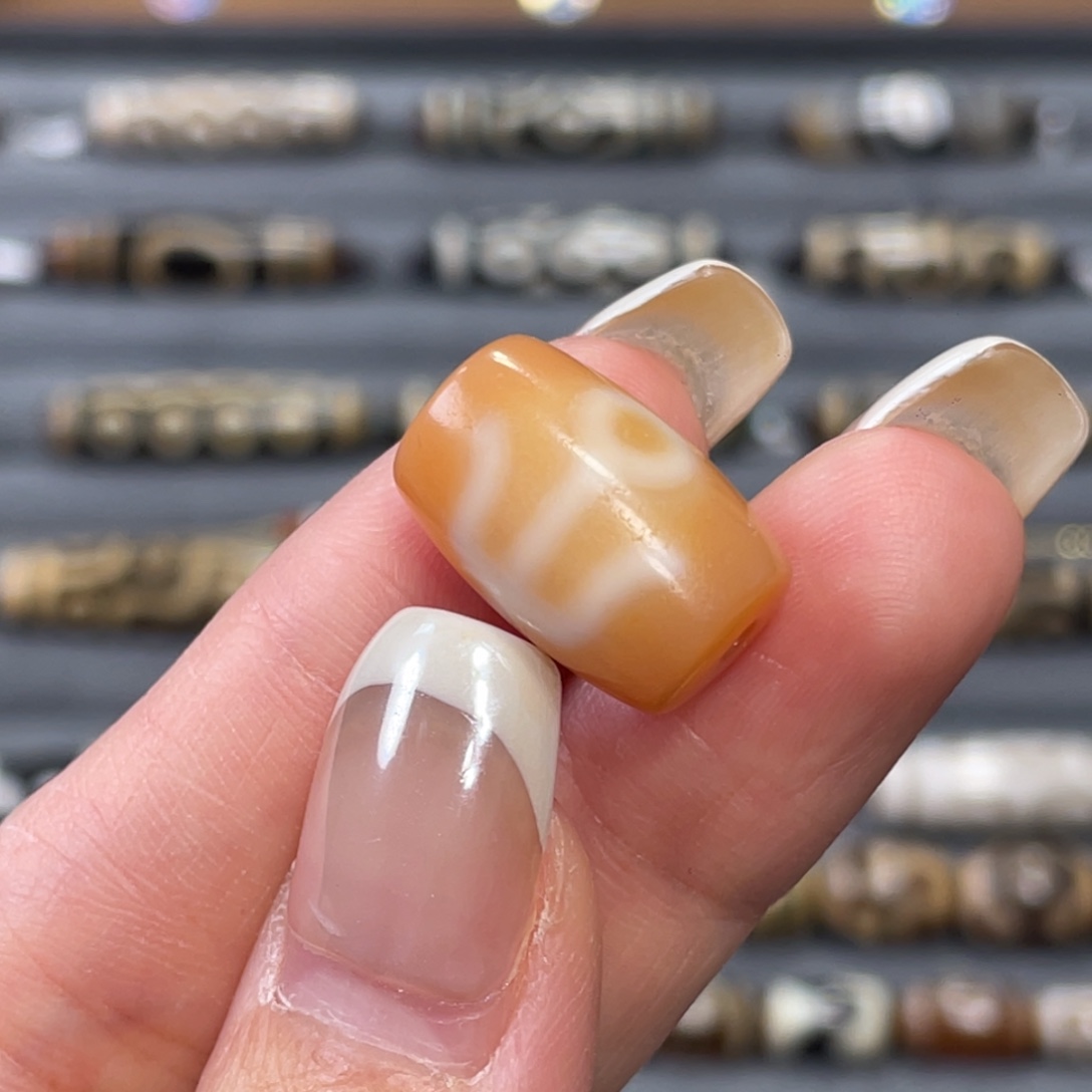 蜜****玛瑙/玉髓未镶嵌珠宝半成品