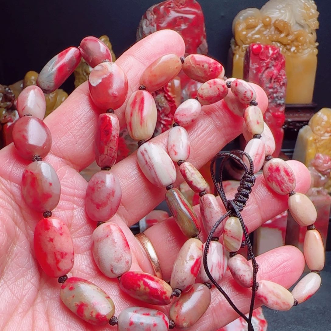 昌化石昌化鸡血石