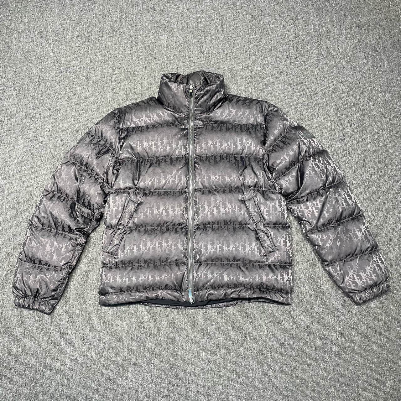 全新未使用 DIOR/迪奥 满印羽绒服/48码