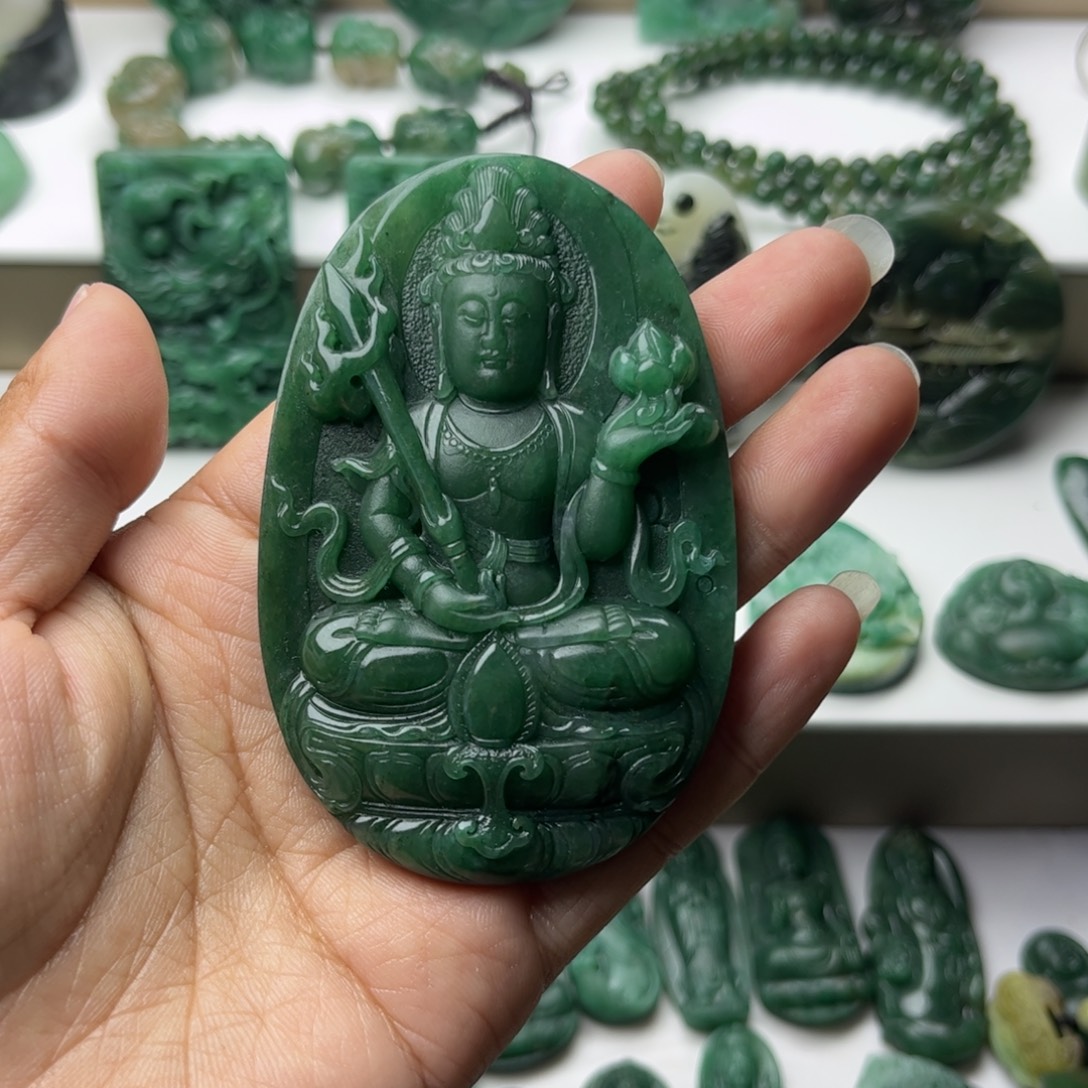 包***哥独山玉未镶嵌挂件