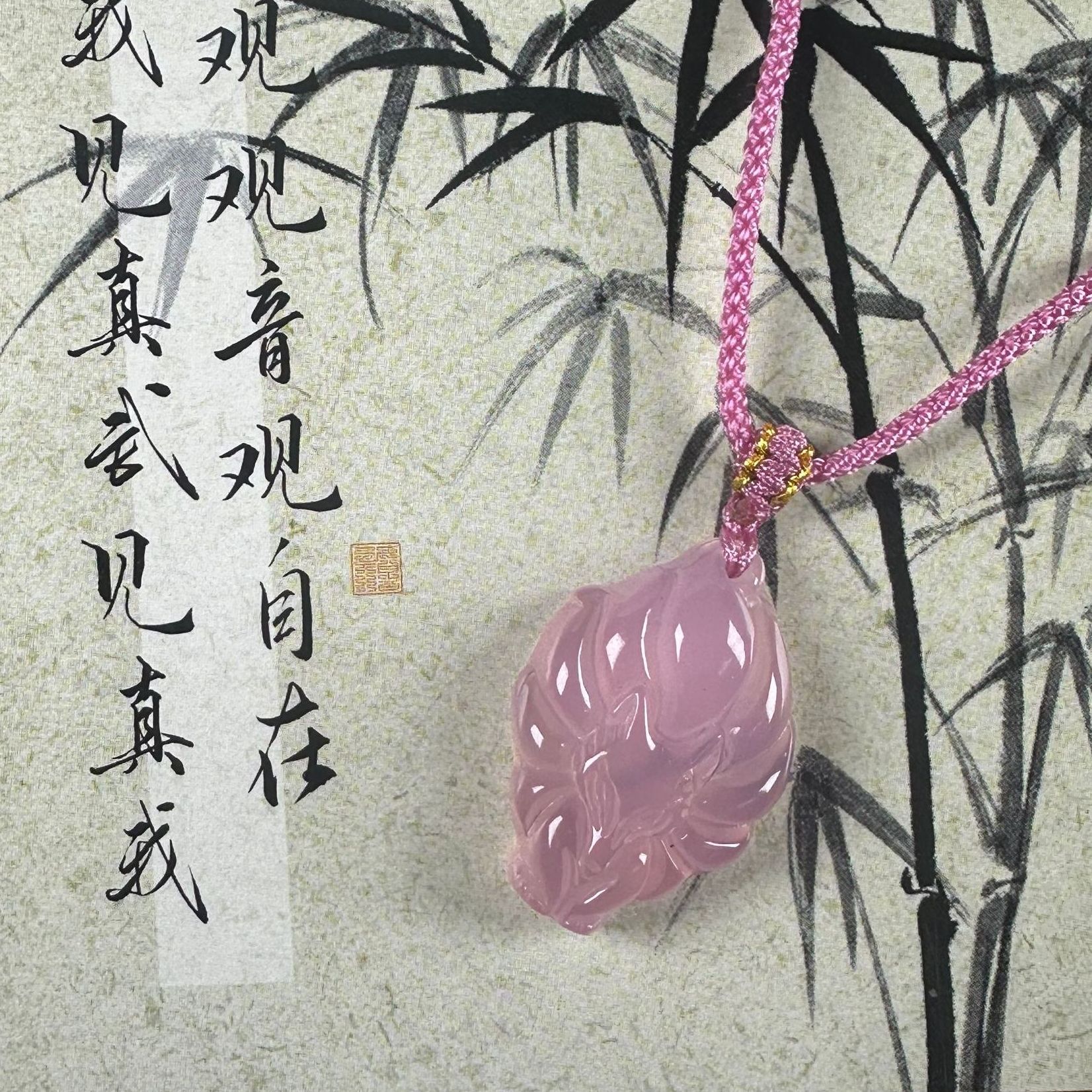 玛瑙九尾狐吊坠大肚佛古风少女粉桃花玉吊坠冰种玛瑙桃花九尾狐