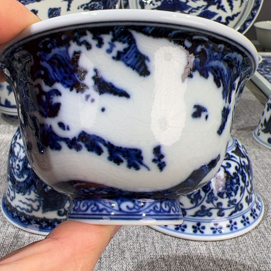 仿明永宣暗刻龙纹压手杯