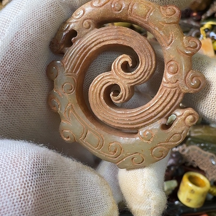 和田玉未镶嵌挂件