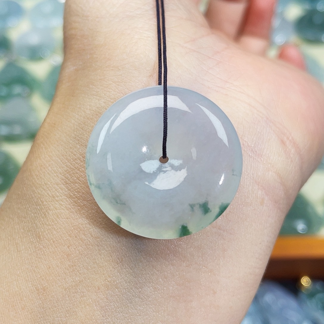 翡翠颈饰未镶嵌吊坠