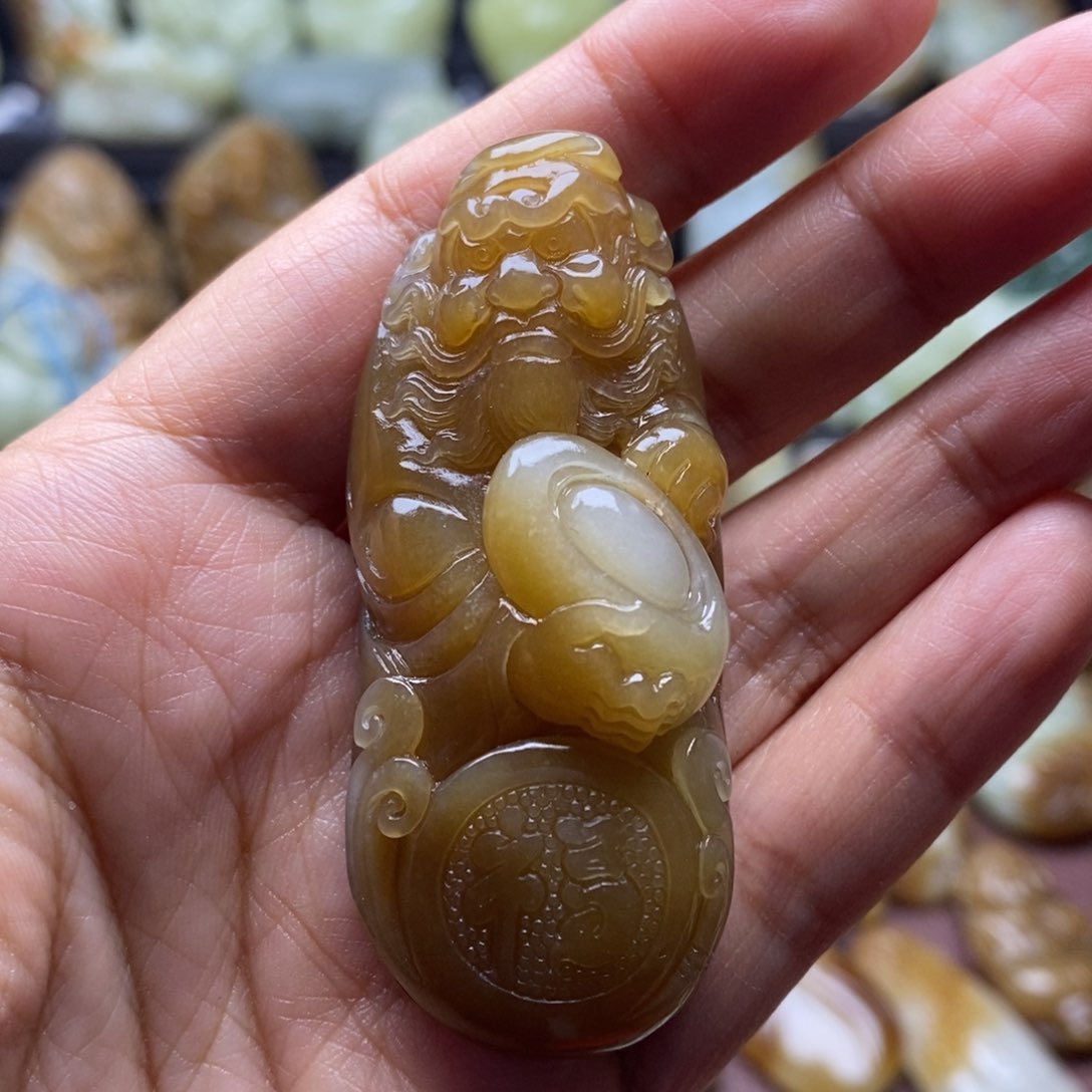 吊坠(不含链)未镶嵌和田玉（糖玉）