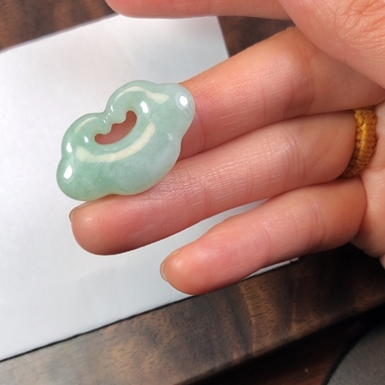 翡翠未镶嵌颈饰缅甸A货，每天下午1点半开播