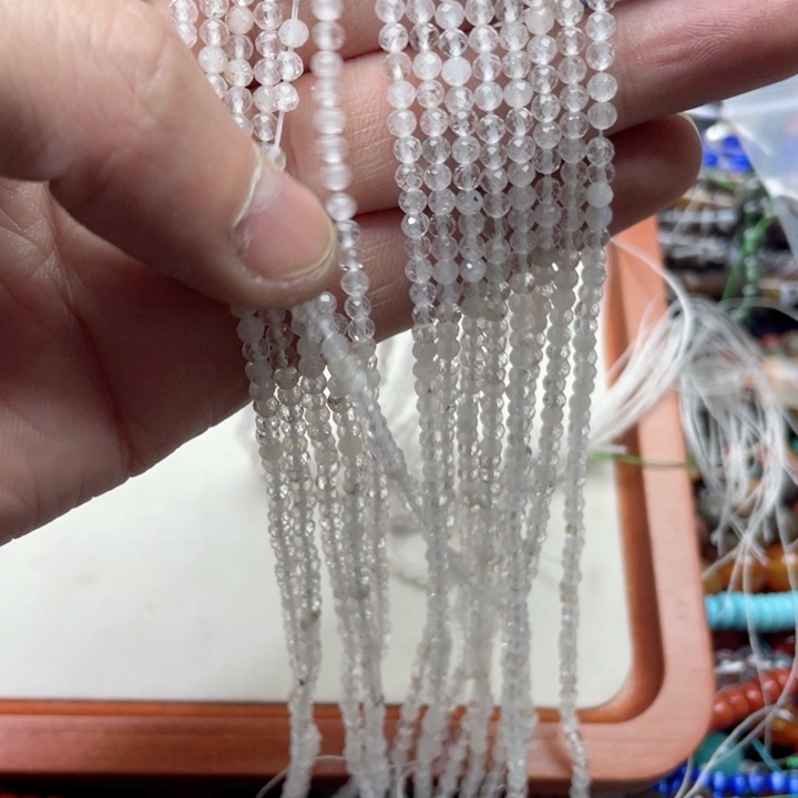 玛瑙/玉髓合金珠宝半成品一条3.5mm白水晶切面