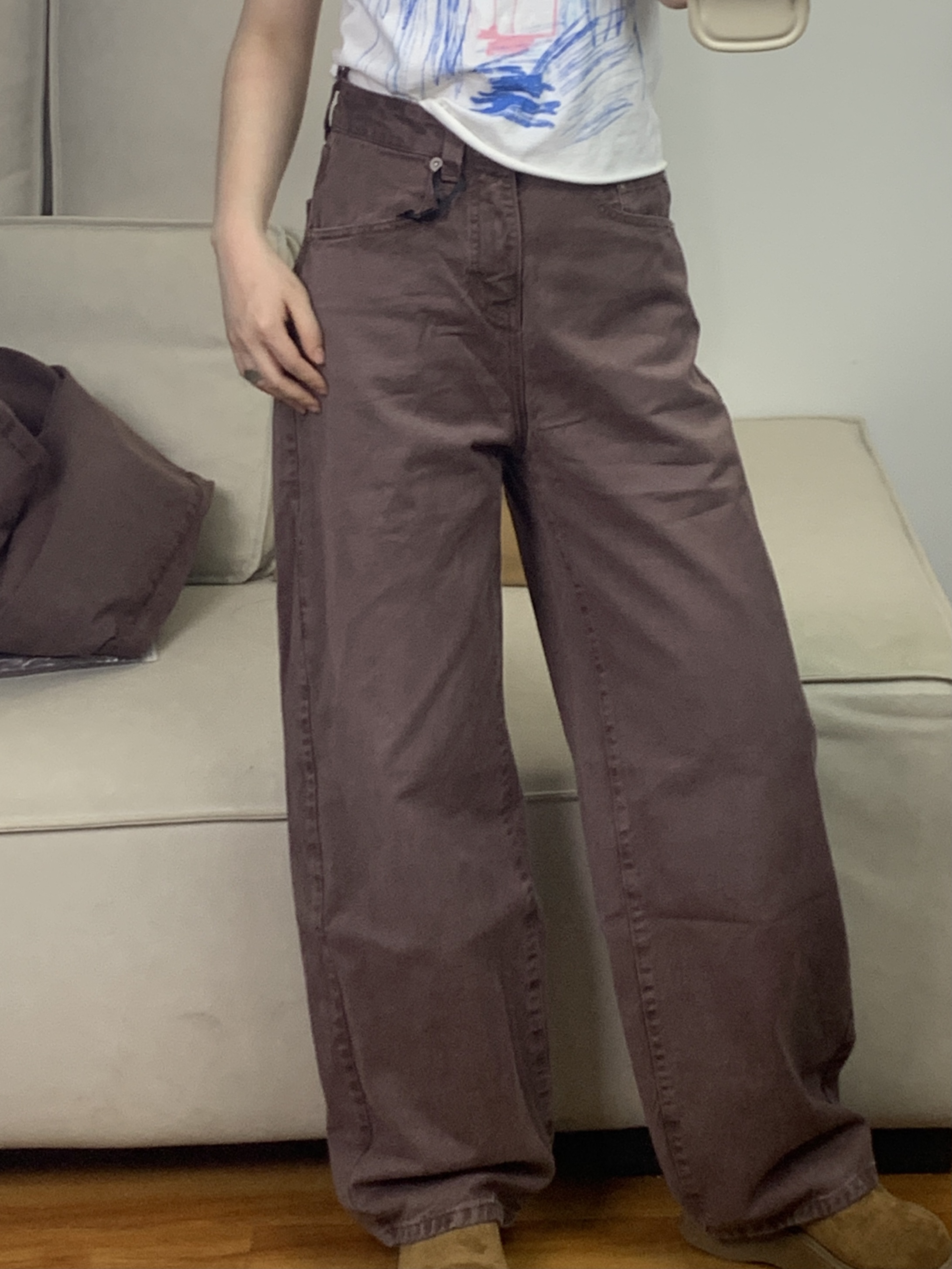 主播身上砖红微弯刀做旧复古无弹厚实重磅牛仔裤 