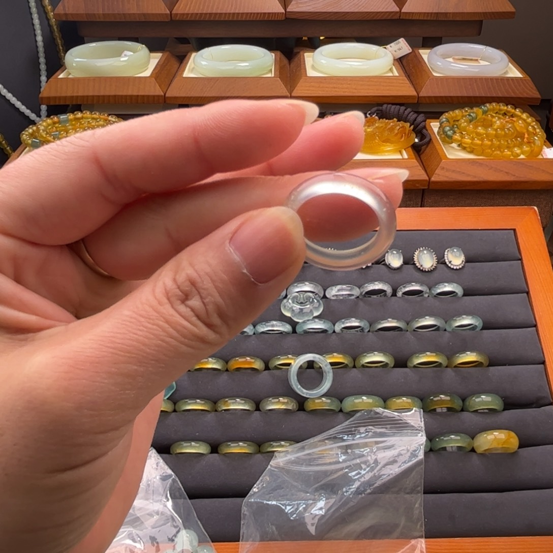 媛***蛇纹石玉未镶嵌手镯52