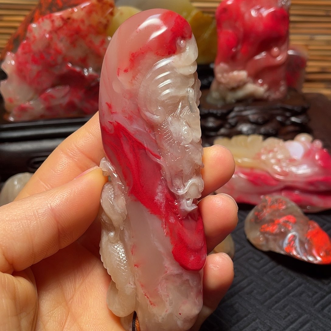 巴林鸡血石鸡血石手玩件