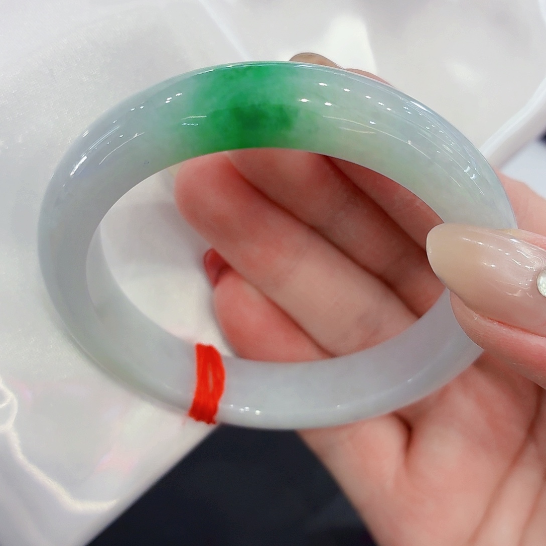 翡翠未镶嵌手镯翡翠56～57圈口