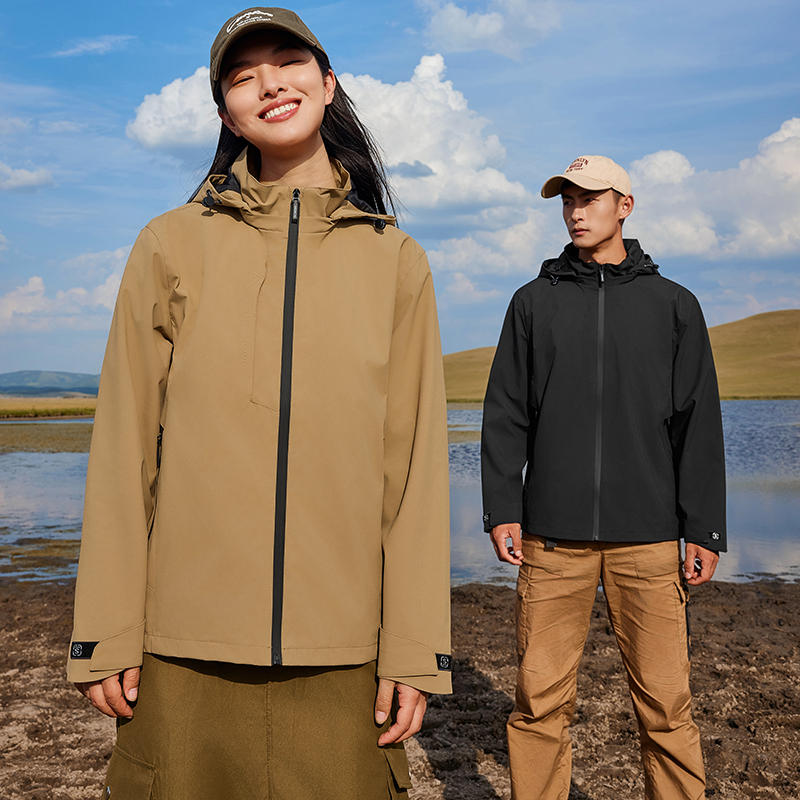 春秋款冲锋衣户外机能服三防面料连帽百搭情侣款压胶防水防风防刮