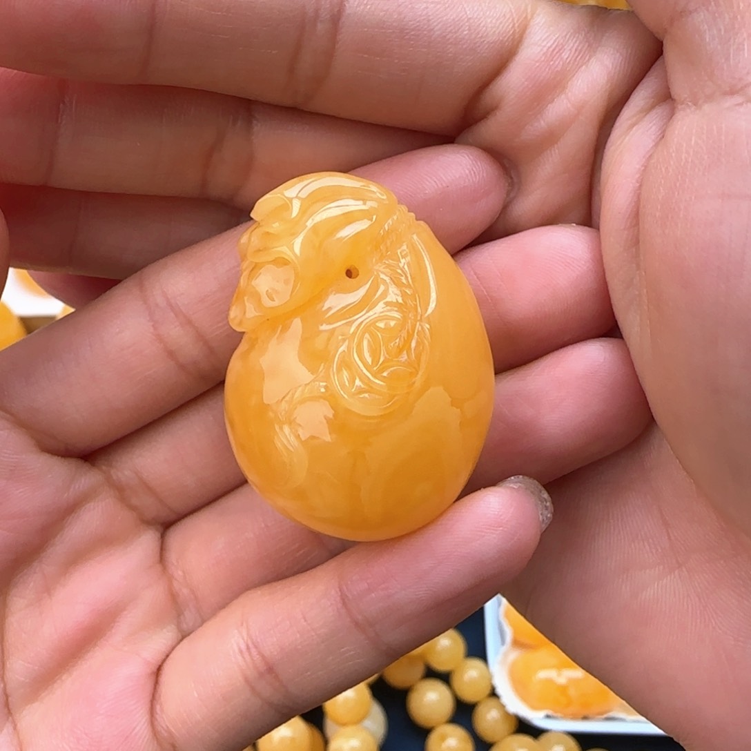 琥珀手串未镶嵌C****龍钱袋挂件