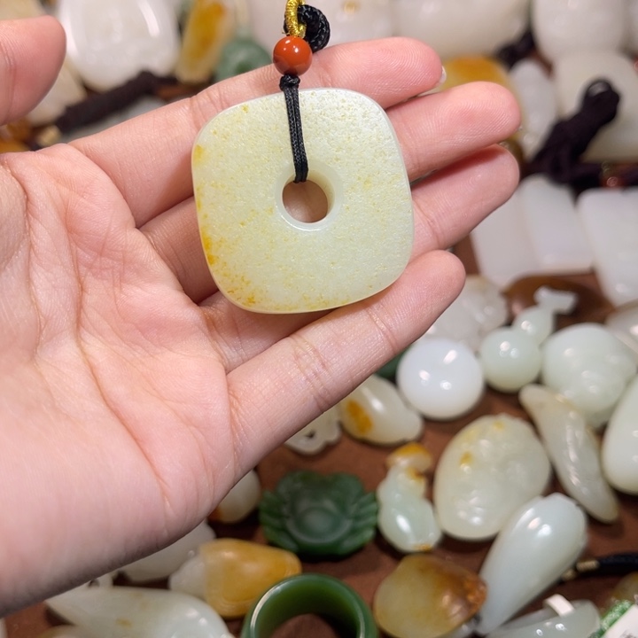 和田玉颈饰未镶嵌杜*润