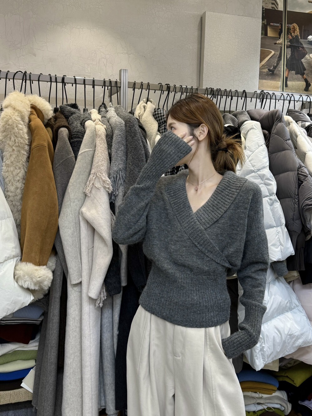 秋冬韩版气质慵懒交叉V领翻领套头宽松收腰显瘦百搭长袖保暖毛衣