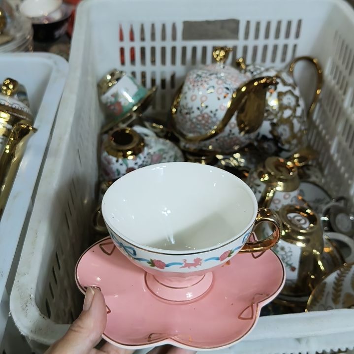 摆件陶瓷默认微瑕。。。。。。