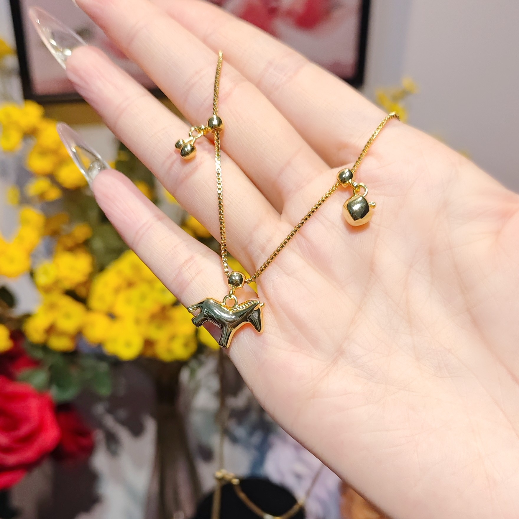 铜合金项链 小马抽拉项链时尚百搭金色小众圣诞款