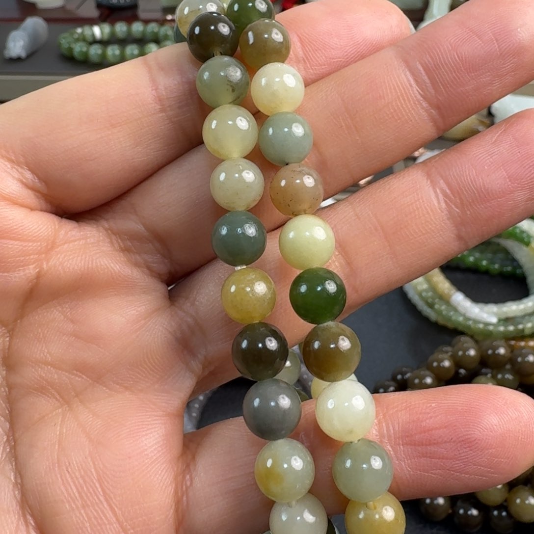 未镶嵌手串和田玉泡*