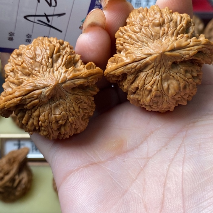 一***凡把件桃核精品满天星
