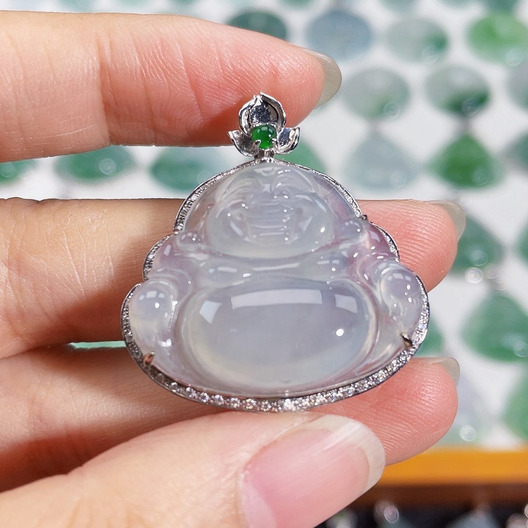 颈饰18K金镶嵌翡翠吊坠