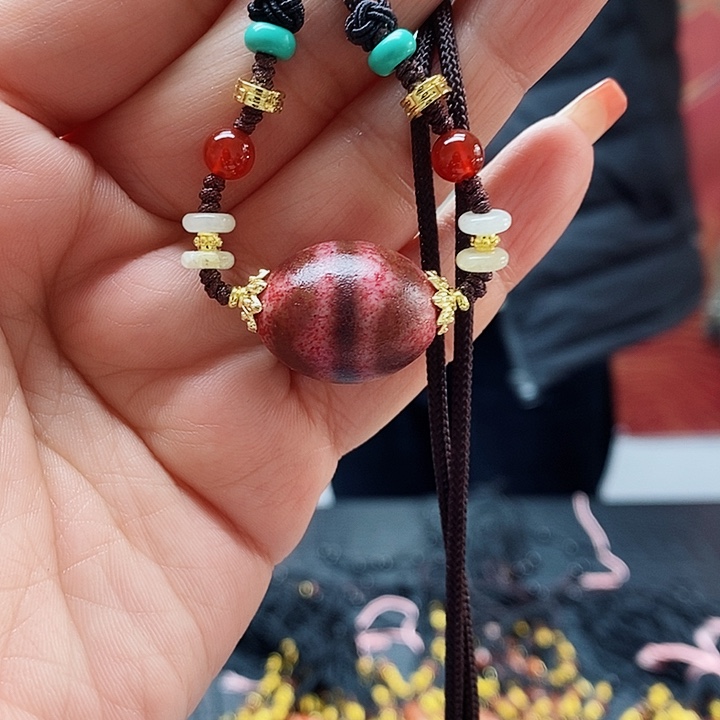 玛瑙/玉髓颈饰合金