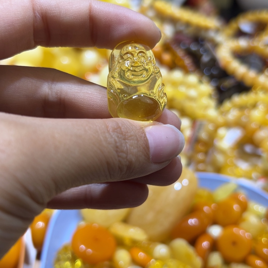 琥珀珠宝奇石未镶嵌