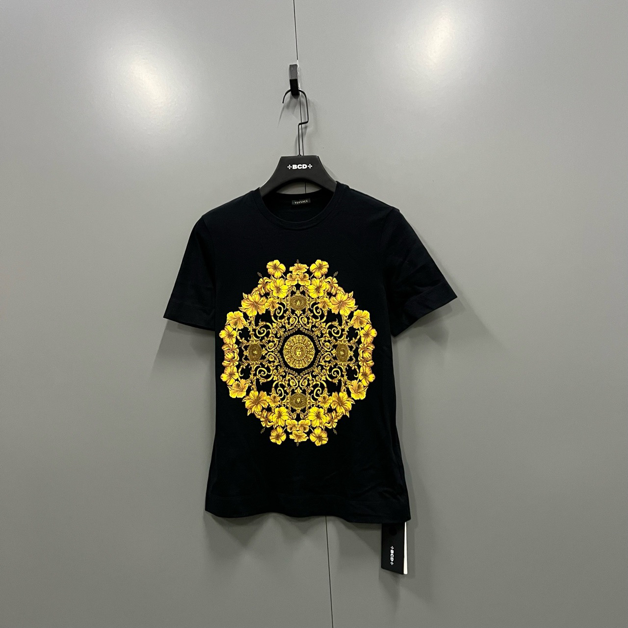 95新 VERSACE/范思哲 （bb）人像花卉印花短袖 38码/4500/bc007884