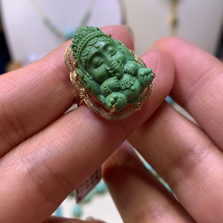 绿松石18K金镶嵌戒指