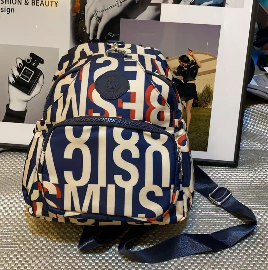 【特价不支持退换】韩系潮流时尚休闲双肩包简约女士