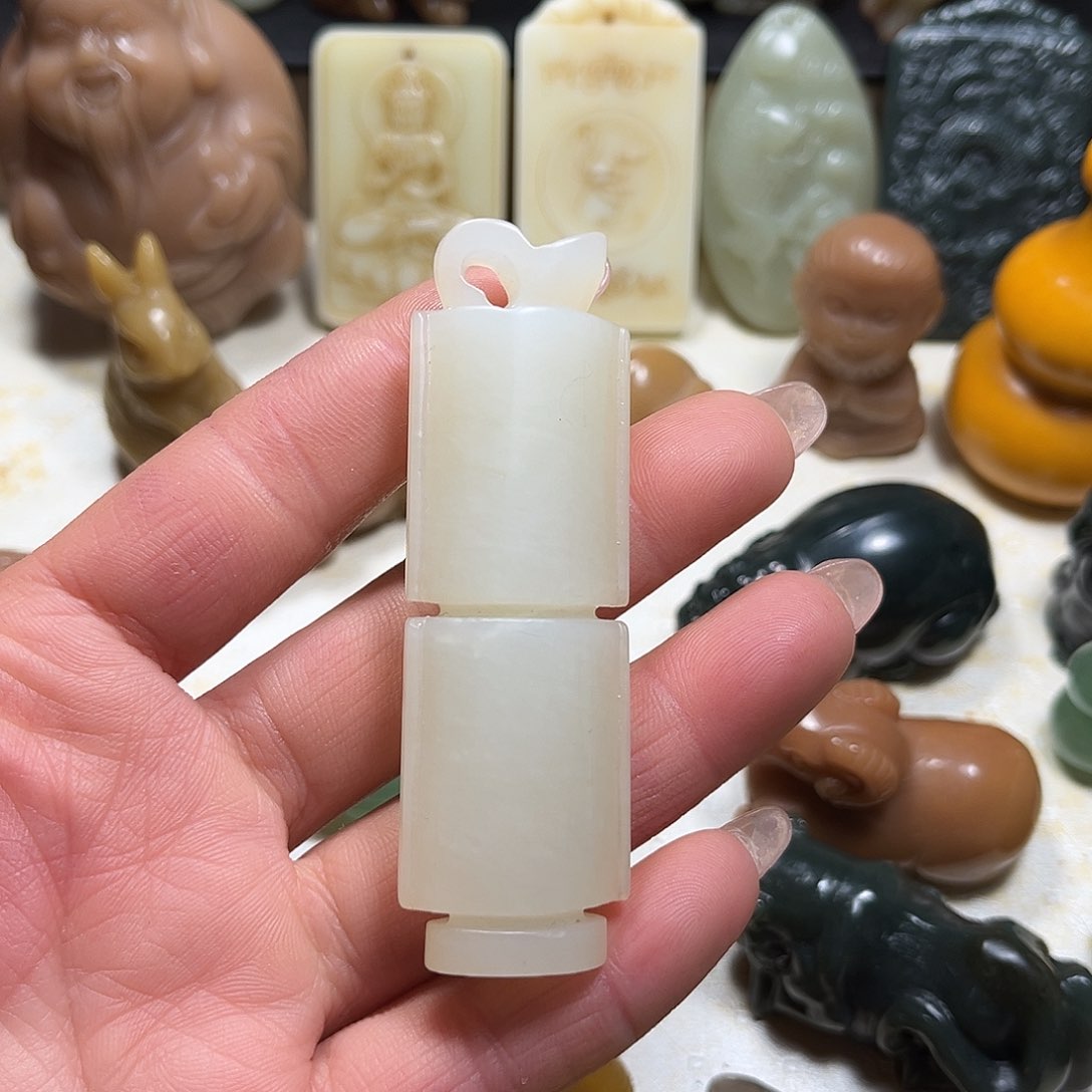 白玉菩提吊坠白玉菩提吊坠