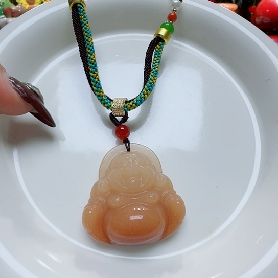 石英质玉未镶嵌颈饰安*?