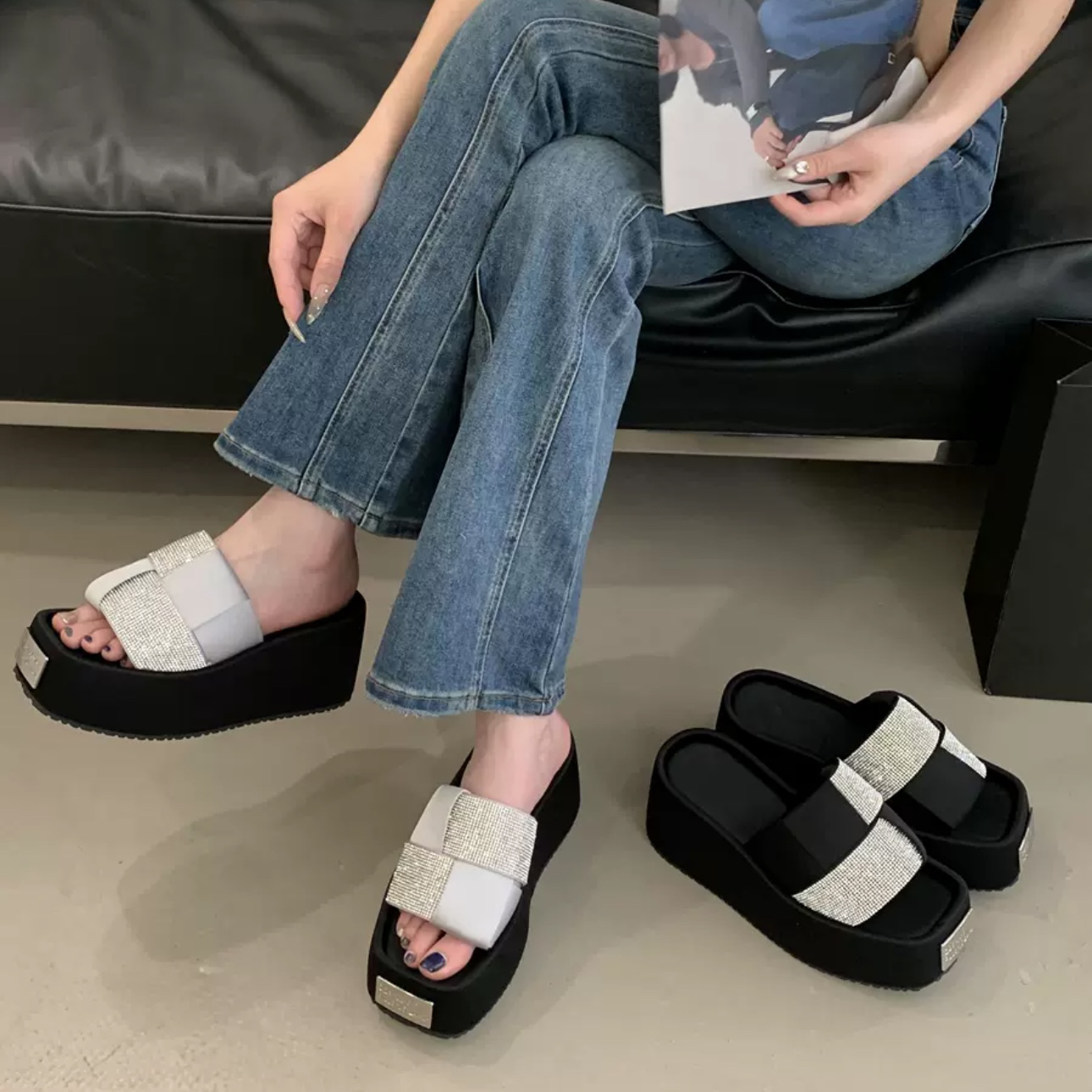 8618 水钻方头一字拖鞋女厚底松糕凉拖时尚百搭坡跟沙滩拖鞋