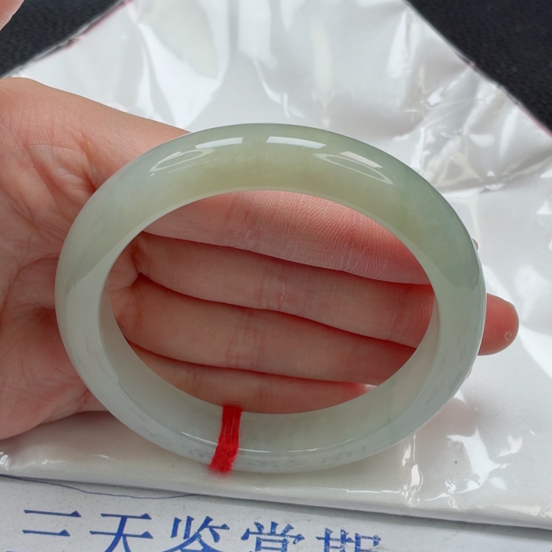 翡翠手镯未镶嵌57.5圈