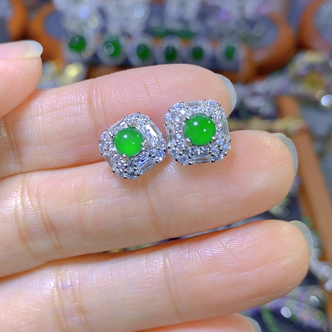 翡翠颈饰银S925镶嵌天然翡翠