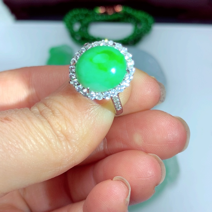 翡翠吊坠(不含链)未镶嵌