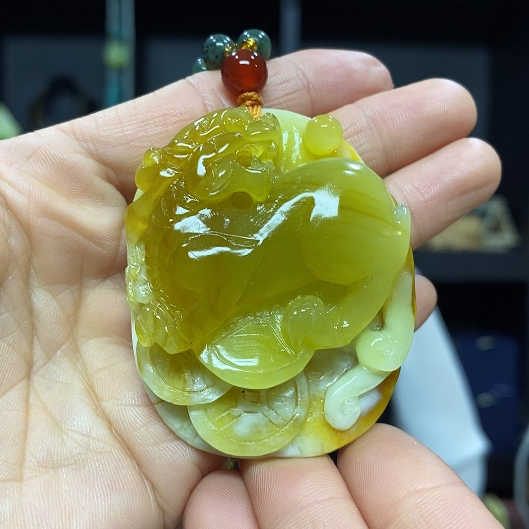 岫玉挂件吊坠未镶嵌