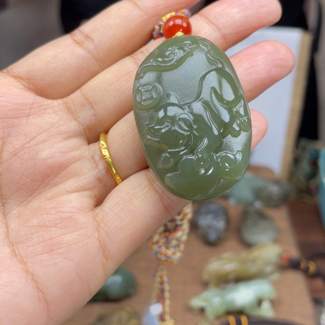 和田玉颈饰未镶嵌