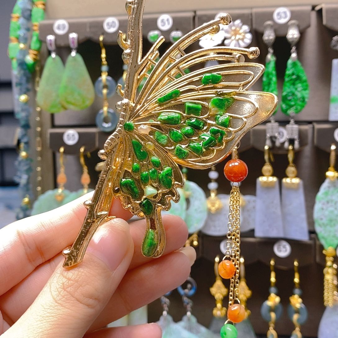 未镶嵌翡翠耳饰翡翠