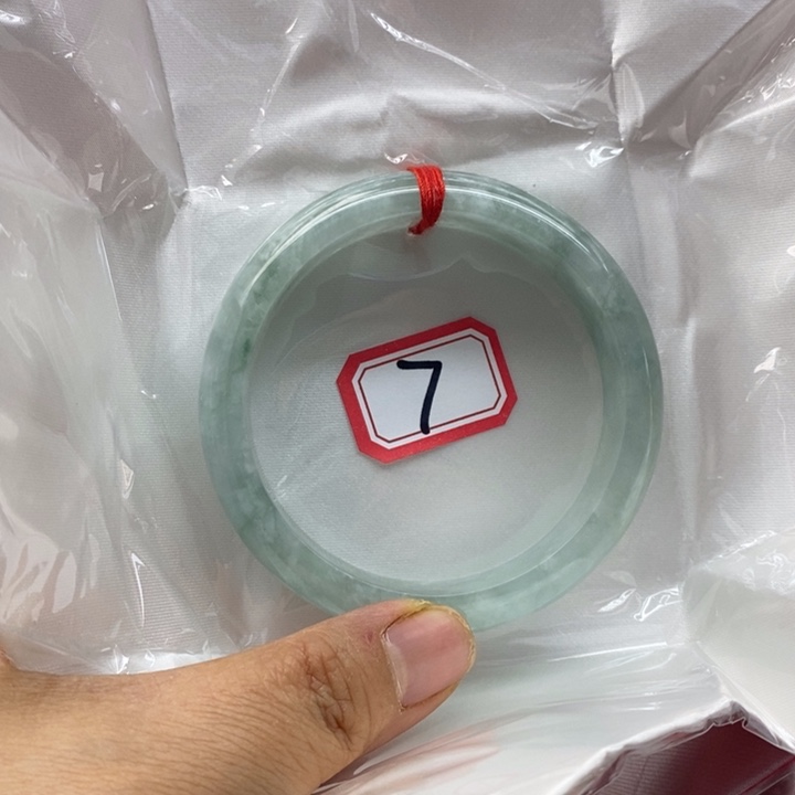 翡翠手镯未镶嵌用****5翡翠