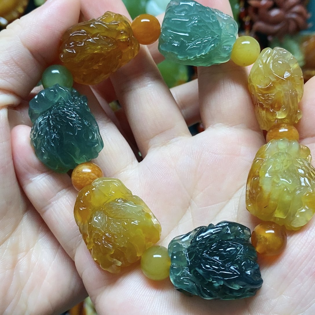 未镶嵌蛇纹石玉手链